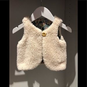 Mini Boden fleece vest